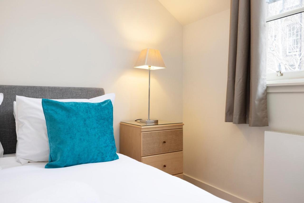 Joivy Contemporary And Vibrant 1br Flat Near Princes Street Appartement *